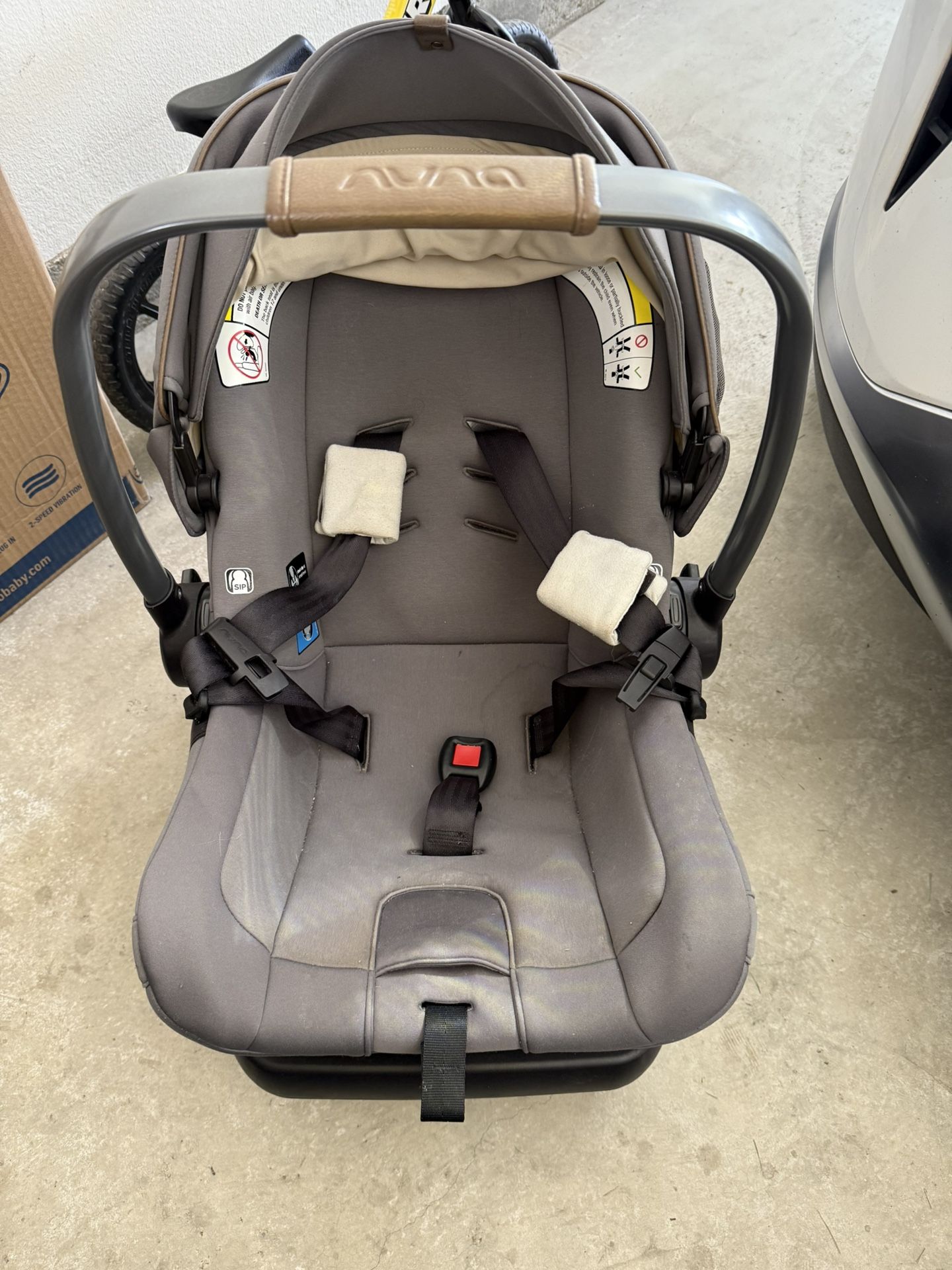 Nuna Infant Car seat