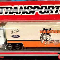 ALAN KULWICKI HOOTERS MATCHBOX TRANSPORTER 