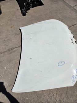 Jeep cherokee  hood oem  Front  19 to 24