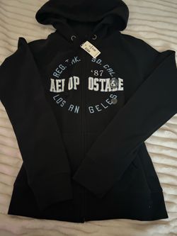 Aeropostale women’s zip up hoodie