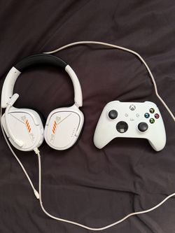 Xbox One Controller and  Headset