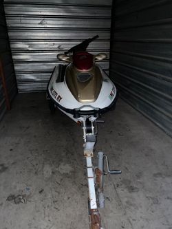 2001 Yamaha WaveRunner XL – Good Condition, 155 HP with Trailer - Detroit, MI