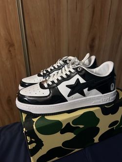 BAPESTA BLACK AND WHITE SNEAKER