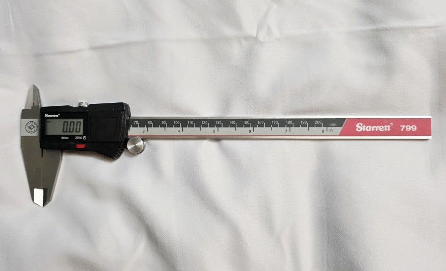 Starrett Digital Caliper, 8 in/200 mm, EC799A-8/200, Pre-owned