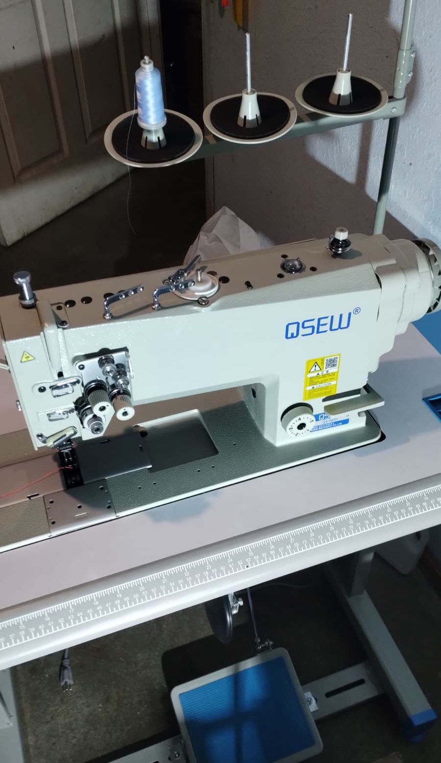 NEW Industrial Double Needle Sewing Machine – QSEW (Never Used)