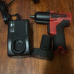 Snap On 3/8 Impact Wrench W 1 Battery And Charger