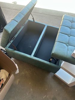 Storage ottoman like new