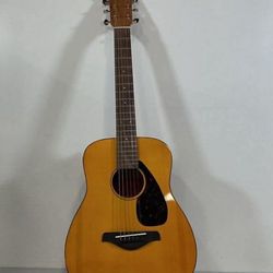 Yamaha guitar