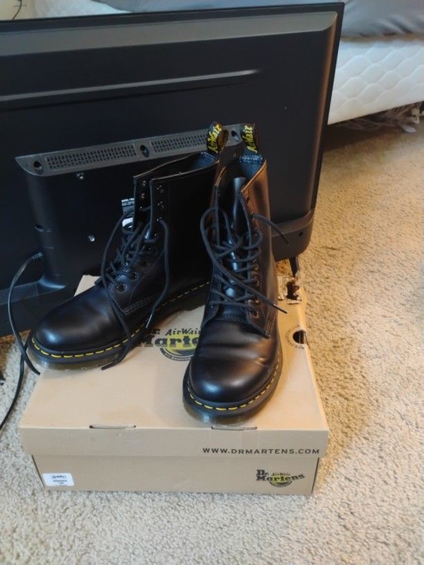 Dr. Martens Women's Boots Size 10