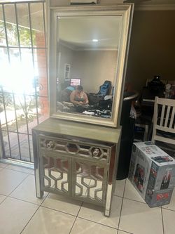 Z Gallerie Vanity with mirror