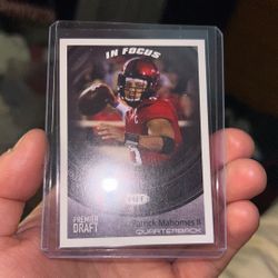 2017 SAGE HIT Premier Draft #43 Patrick Mahomes II IF RC