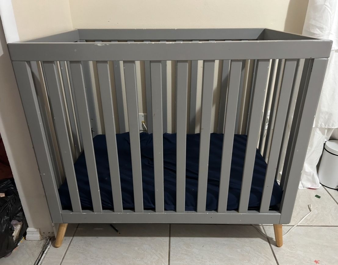 Mini Crib