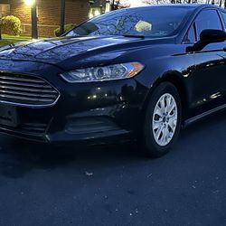 2013 Ford Fusion – Black – Runs & Drives Great