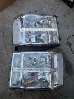07-14 GMC Sierra Headlights 1500 & HD Models Chrome Housing Clear Corners