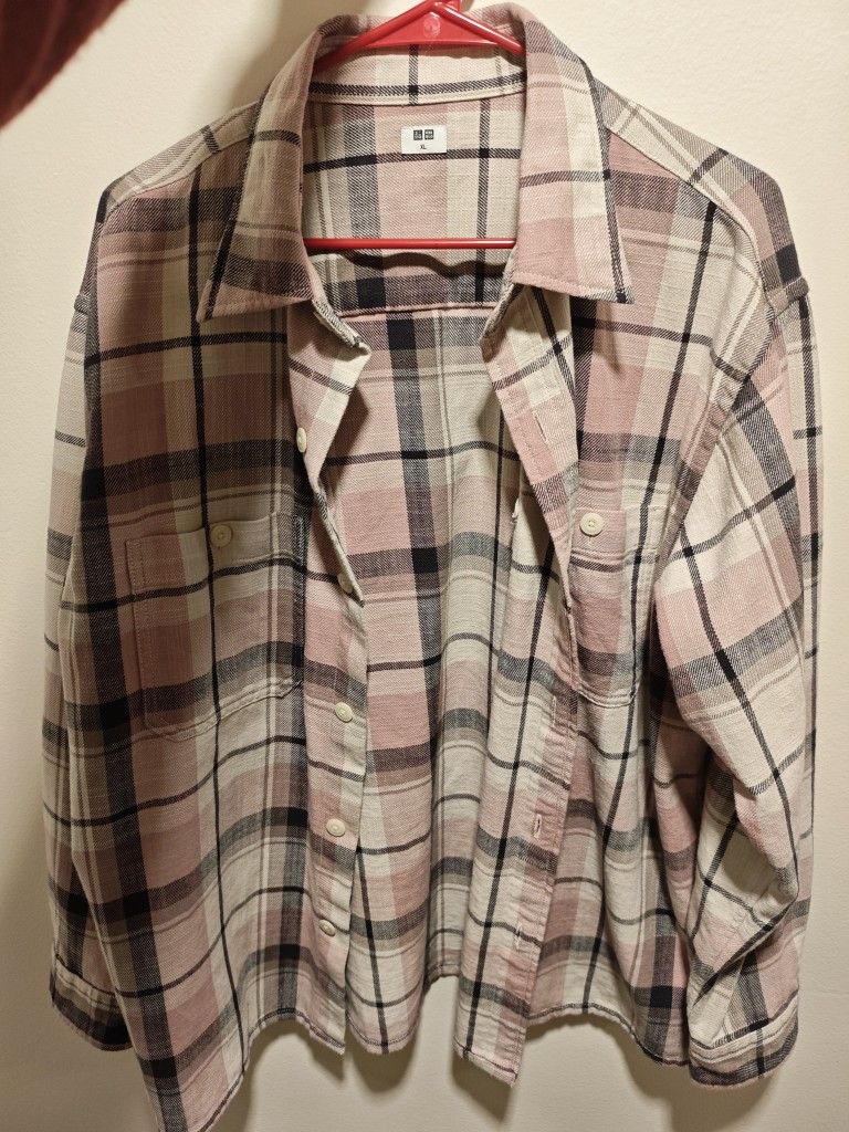 UNIQLO Oversized Pink Plaid Flannel Shirt – Cozy, Versatile & Effortlessly Stylish