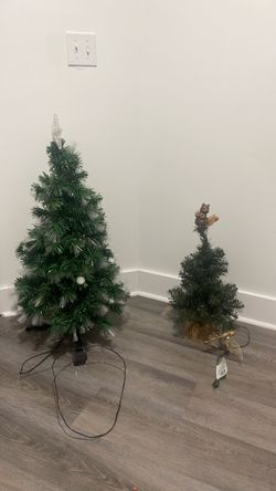 2 very small Christmas tree decorations