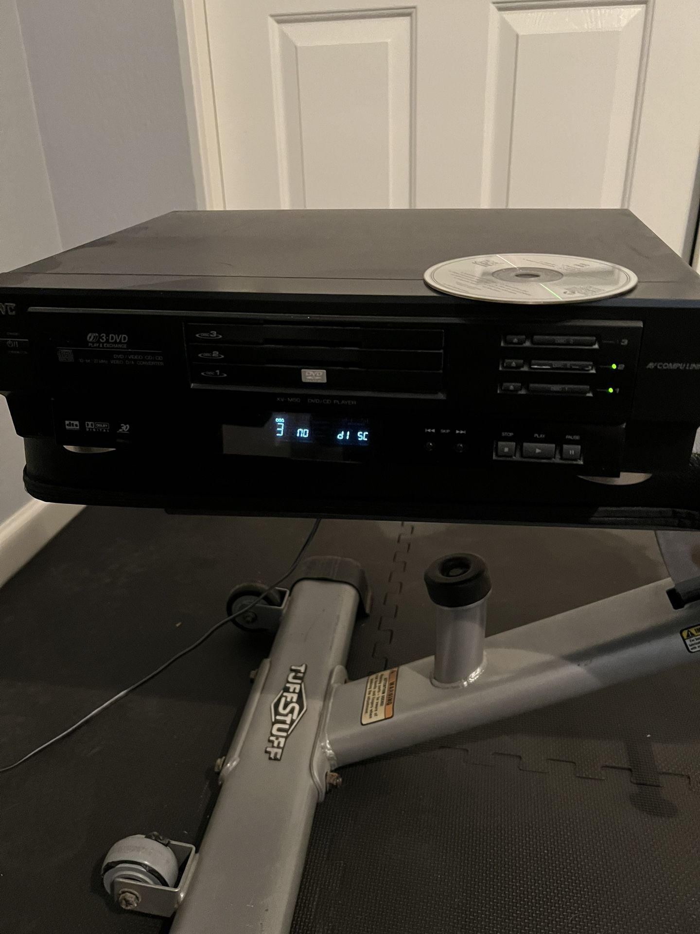 JVC 3 Disc Player