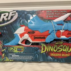 Nerf DinoSquad Tricera-Blast Dart Blaster, 12 Nerf Elite Darts 