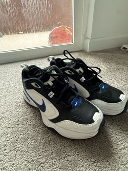 Nike Air Monarch black white blue - size 9.5 mens