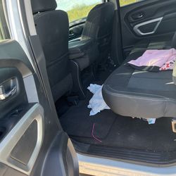 2017 Nissan Titan
