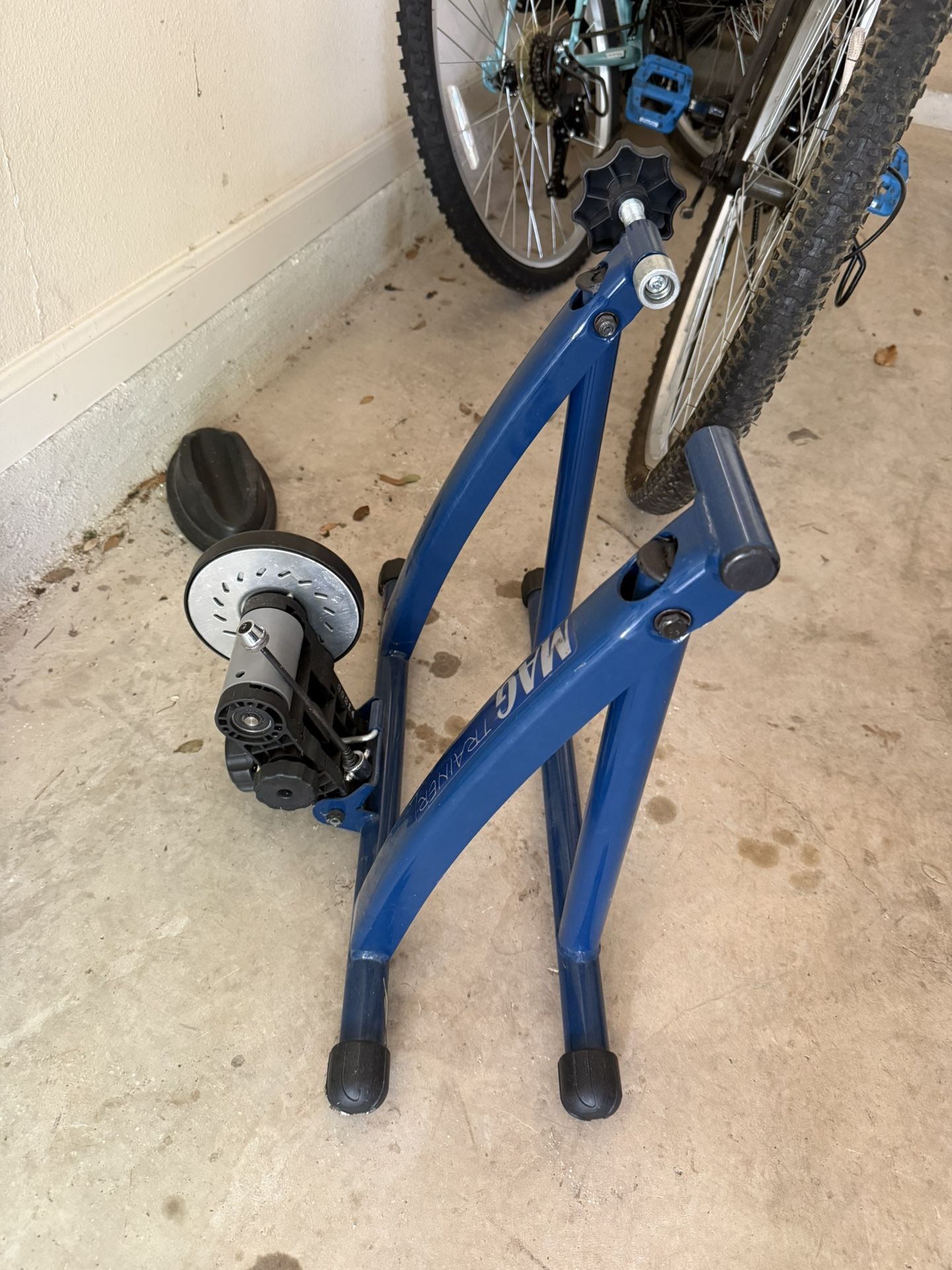 Trainer Indoor Magnetic Bicycle Trainer