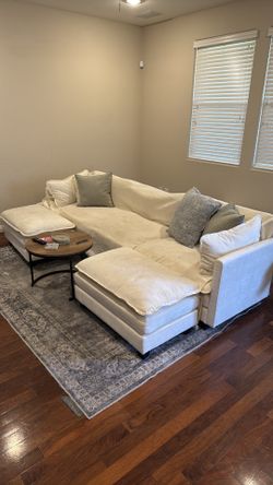 Couch and 2 Ottomans - Great Condition