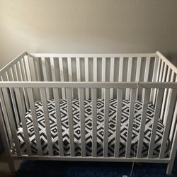 Delta convertible crib with mattress 