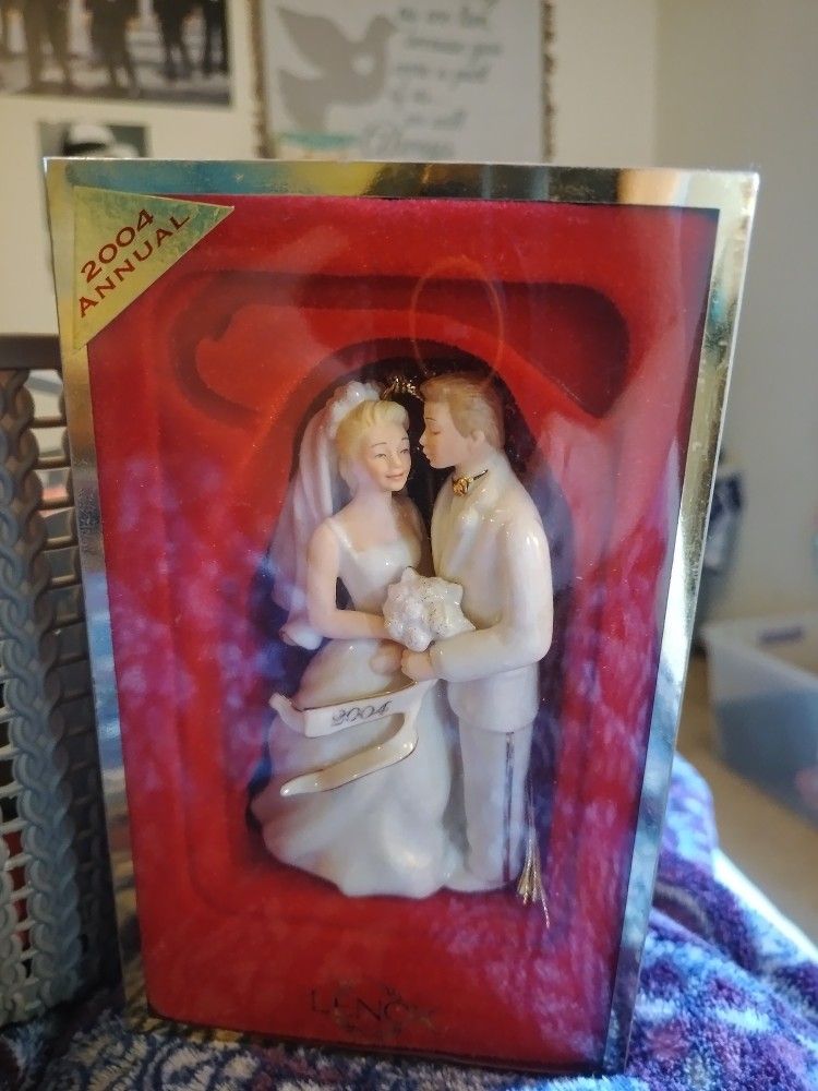 Lenox Wedding 2004 Christmas Ornament