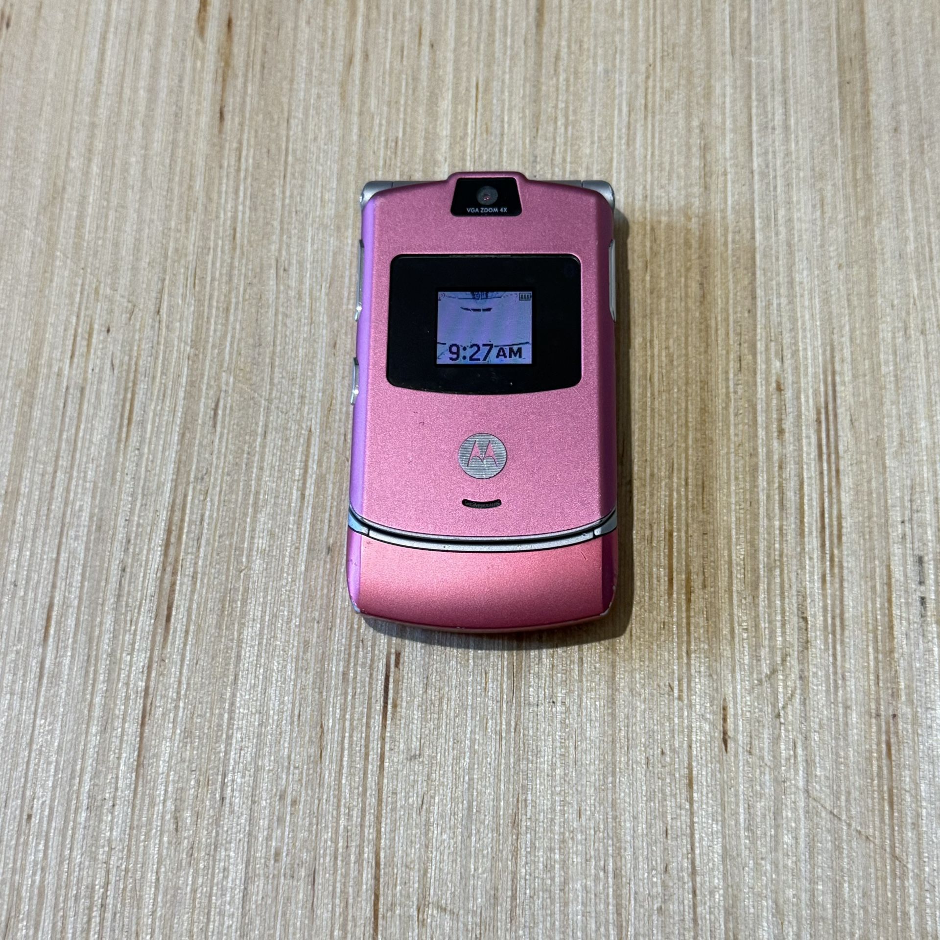Motorola RAZR V3 Pink-Cingular w/Charger Turns On“UNTESTED” Buy As