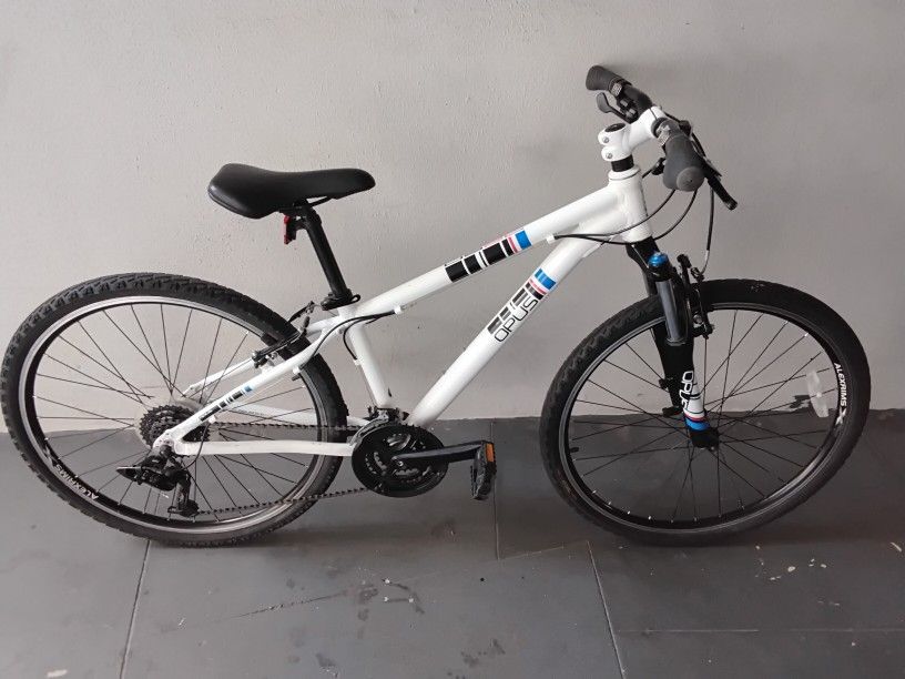 BICYCLE OPUS 21 SPEED BRAND NEW