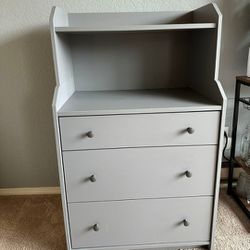 Ikea - Hauga Dresser