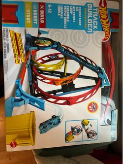 Hot wheels track build 30.00 new