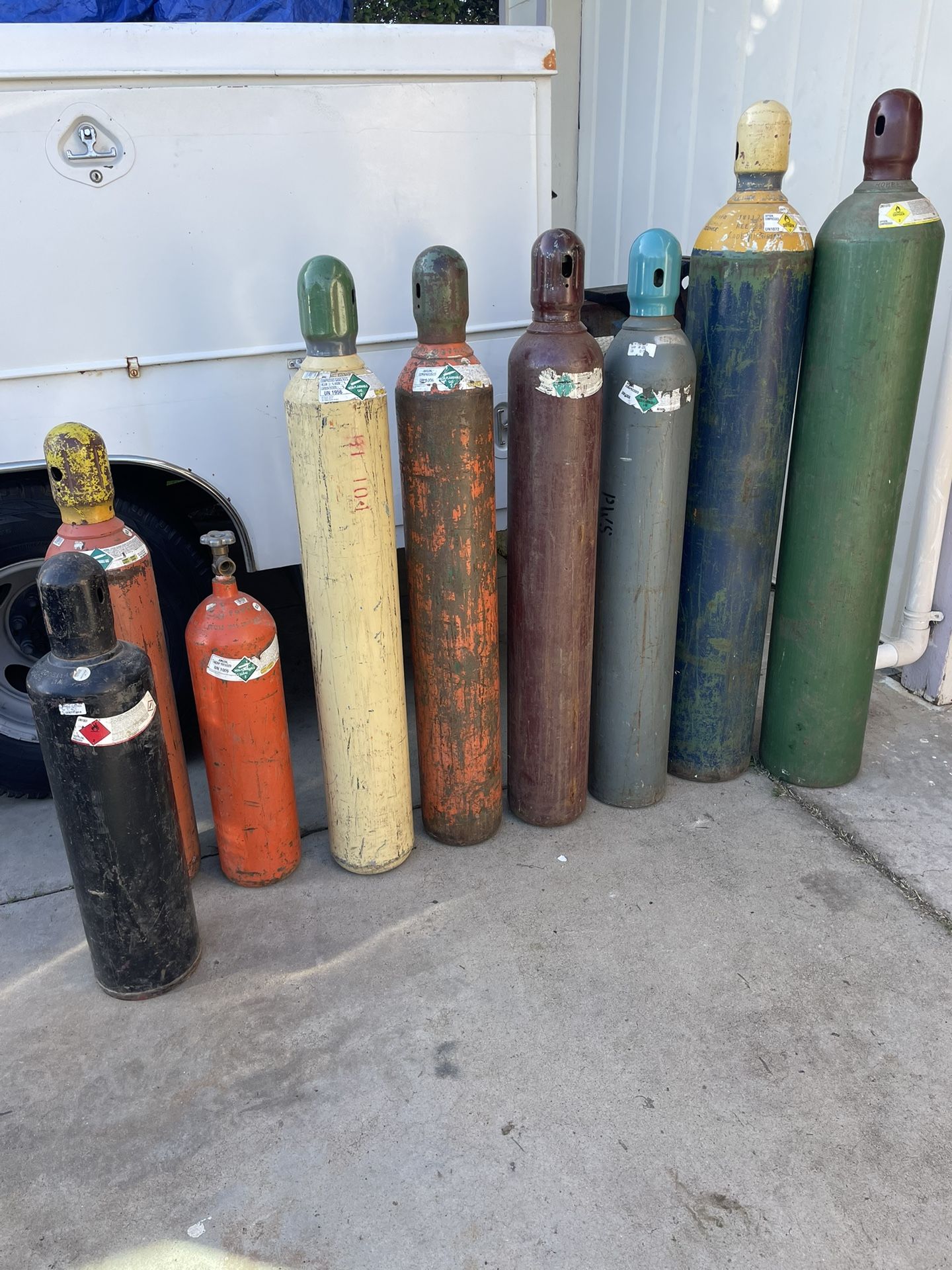 Gas Bottles For Sale , Argon , 75/25, Tri Mix , Oxygen, Acetylene, , 600 For All Or 100 Each
