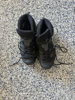 Salomon Boots 10.5