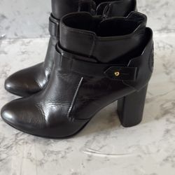 Tory Burch Colton 85MM Galleon Leather Bootie Black size (5 1/2 M)