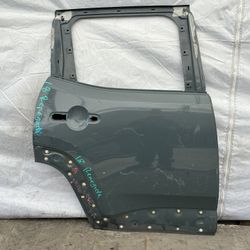 2018 Jeep Renegade Right Rear Door Shell