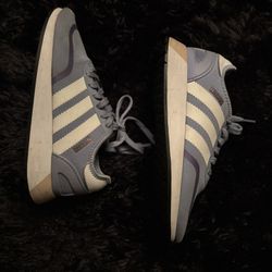 Women’s Adidas Size 7