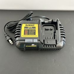 NEW Dewalt 6Amp Fast Charger