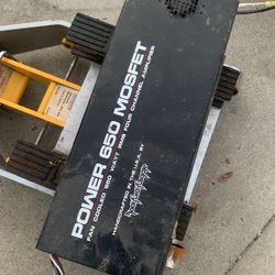 Amplifier 650 Watts