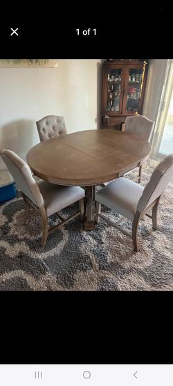Round Wood Dining Table with 4 Chairs