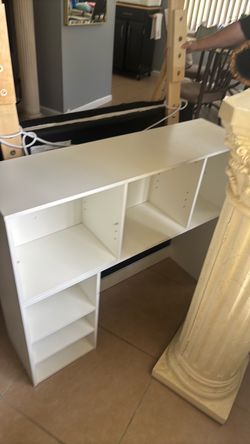 Desk hutch