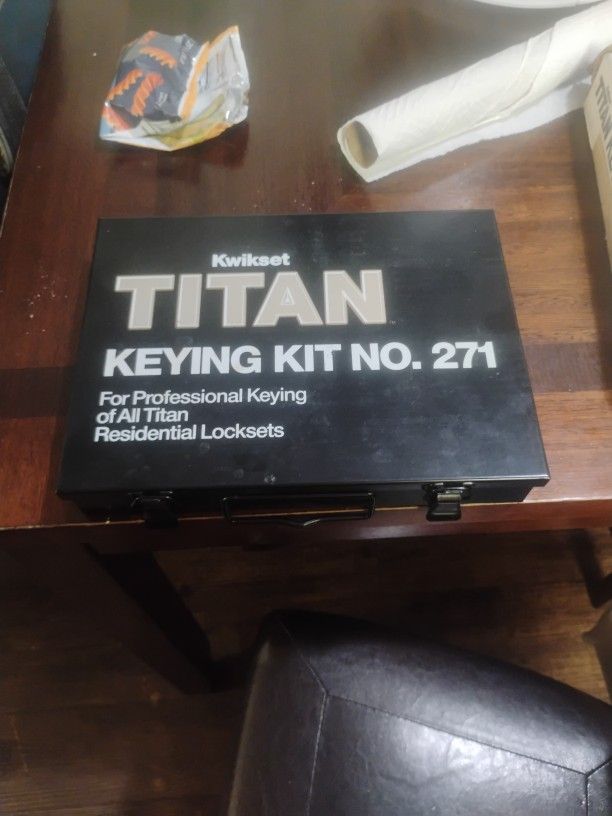 Titan Keying Kit No.271