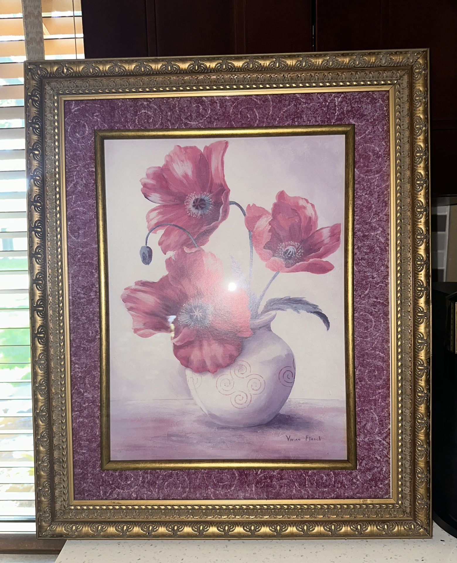 Framed Floral Wall Art – Gold Ornate Frame – Elegant Pink Poppy Artwork (24” × 19.5”)