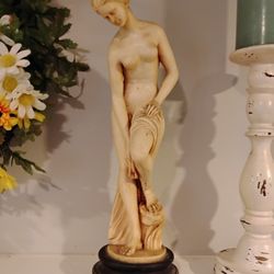 Roman Goddess Statue 