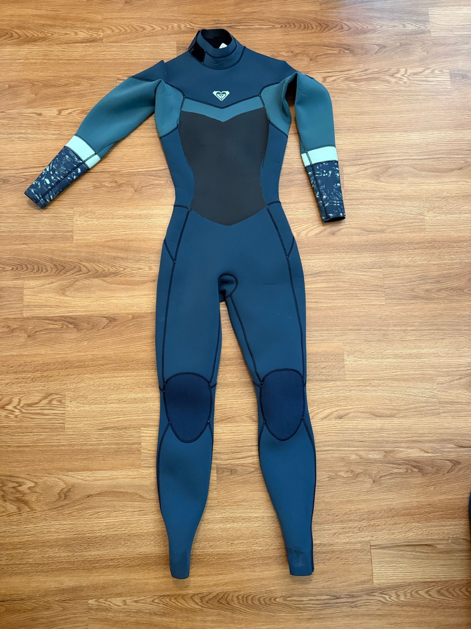 Roxy Wetsuit Size 8