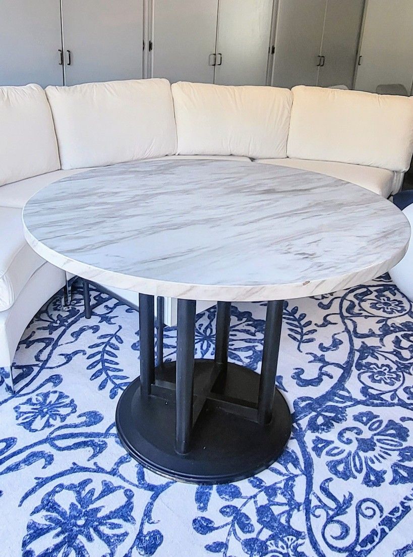 42" Round Dining Table