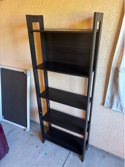 Standing shelf book shelf