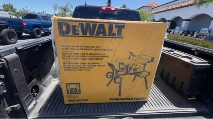 DeWalt 10" Jobsite Table Saw DWE7491RS with 32-1/2" Rip Capacity and Rolling Stand