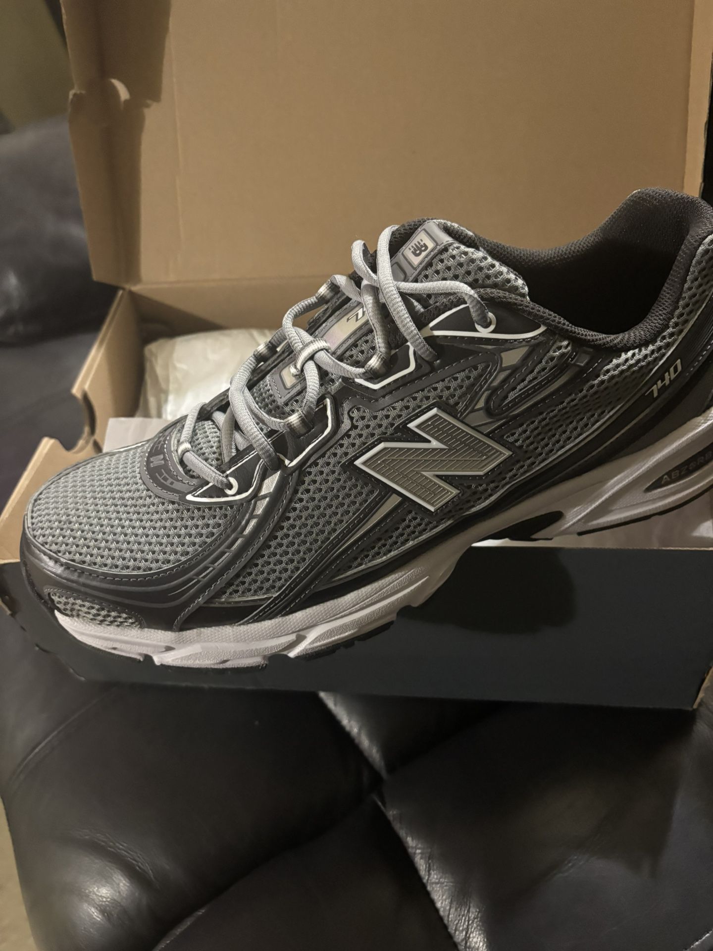 New Balance size 14 brand new Men main image 3