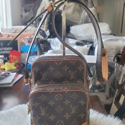 Authentic Vintage Louis Amazon Monogram Sling/Crossbody Bag- USED(PRE-LOVED)